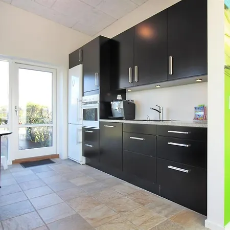 Ferienhaus Amia - 20m From The Sea By Interhome